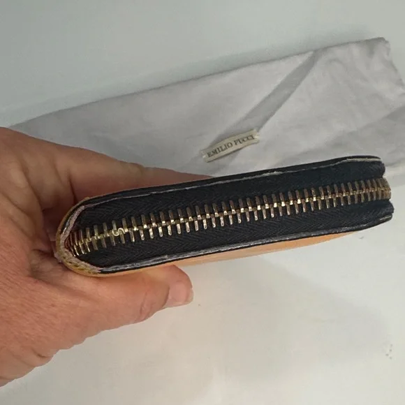 Emilio Pucci Saffron Yellow Leather Zip-Around Wallet – Made in Italy - Picture 9 of 11